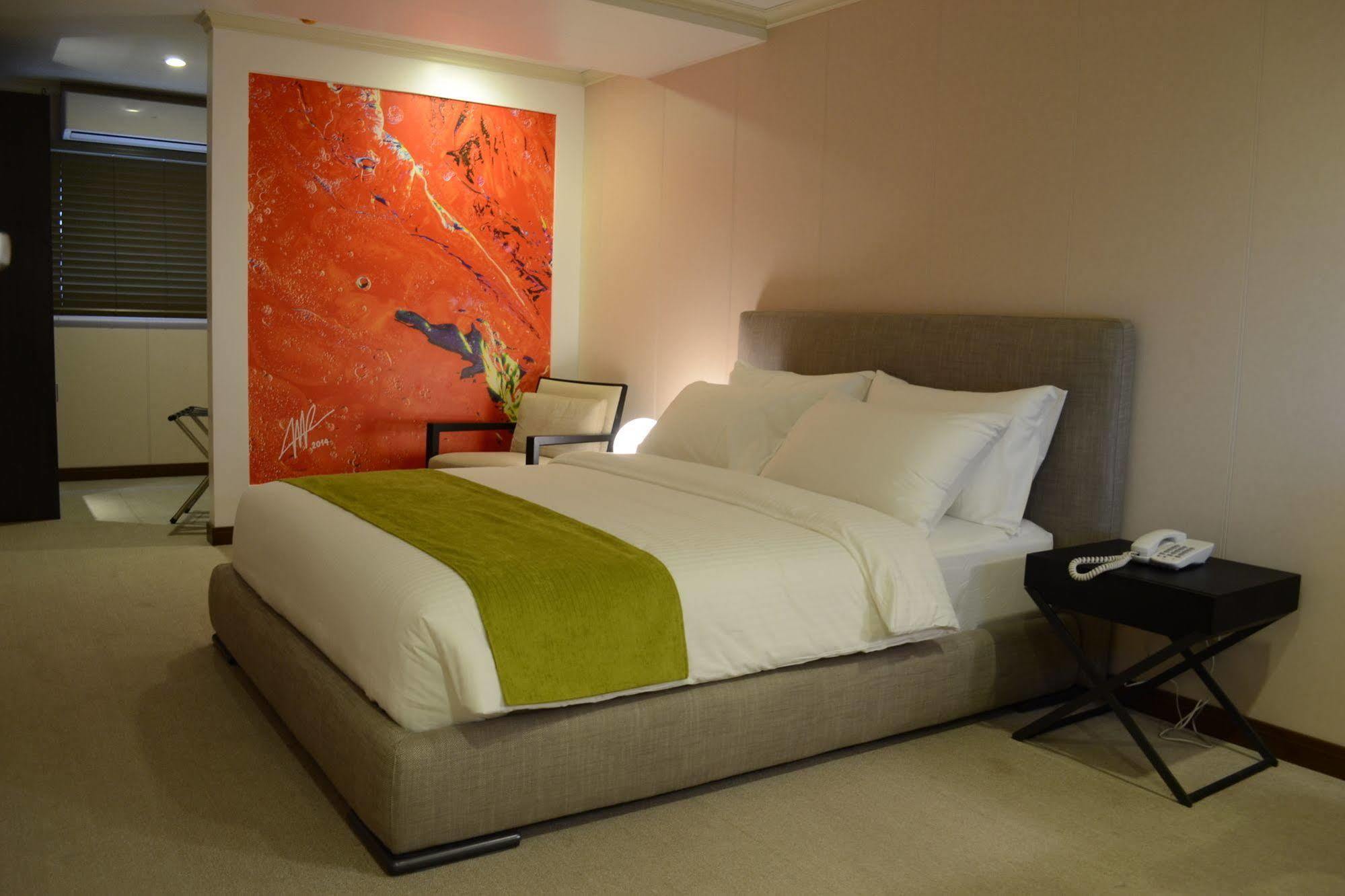 Green Sun Hotel Makati City Luaran gambar